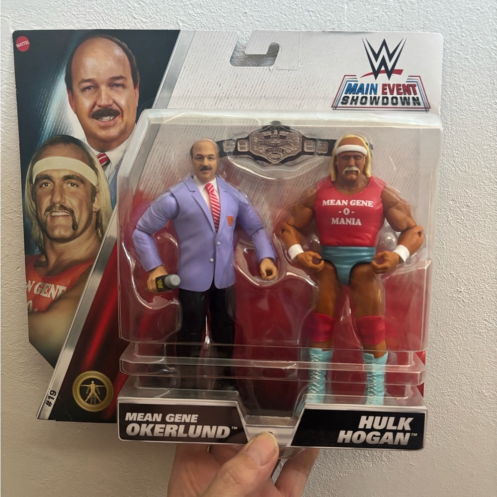 WWE Main Event Showdown Action Figures - Mean Gene Okerlund and Hulk Hogan